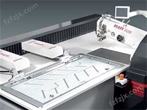 大面积可编程数控缝纫机 ― 缝纫区域尺寸850 x 400 毫米或 850 x 500 毫米